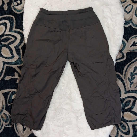 Lululemon gray cropped unlined dance studio pants women's 8 - Picture 6 of 9
